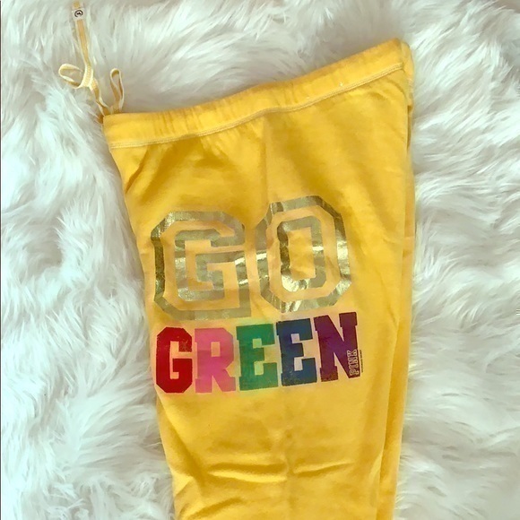 COPY - Pink Victoria’s secrets go green sweat pants crop - Picture 1 of 5